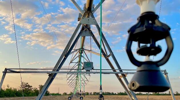 Replacement of old equipment with 8 modern irrigation machines in Kherson (Ukraine)